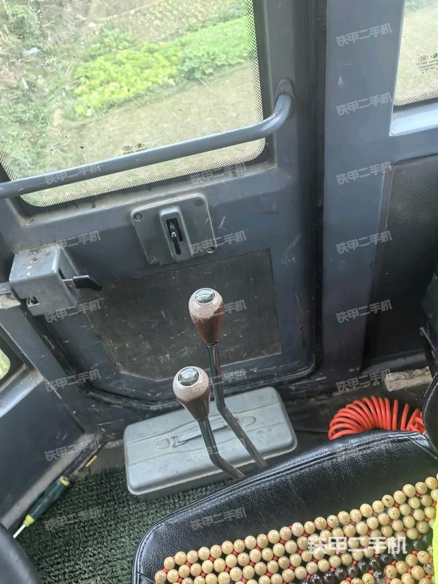 操作桿  檔位（駕駛室部分）