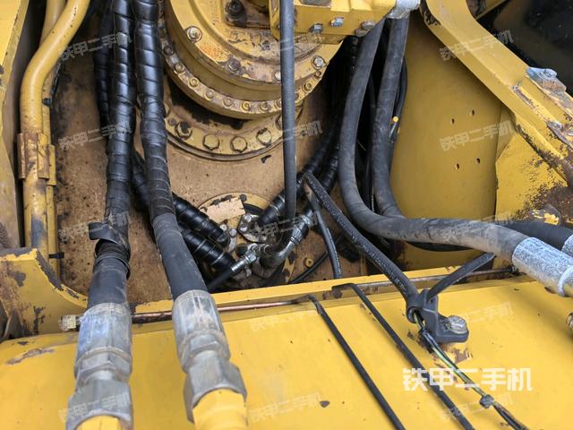 回轉(zhuǎn)馬達(dá)（上車部件）