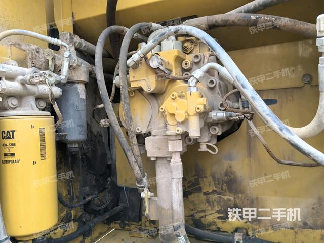 液壓泵斜45?左（大件艙室）