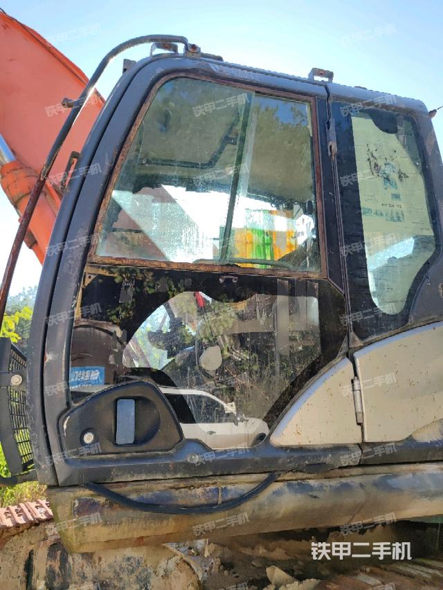 駕駛室正側(cè)（駕駛室部分）