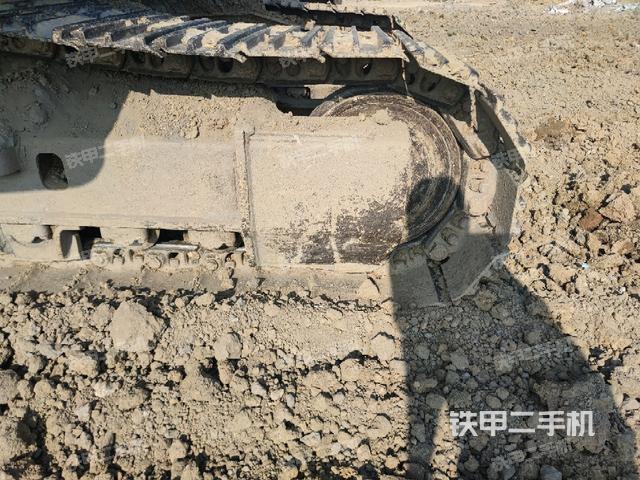 右驅(qū)動(dòng)輪（行走機(jī)構(gòu)）