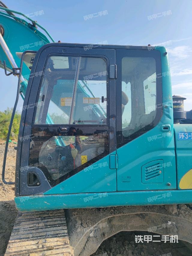 駕駛室正側(cè)（駕駛室部分）