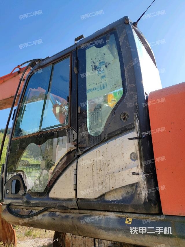 駕駛室左后45度（駕駛室部分）