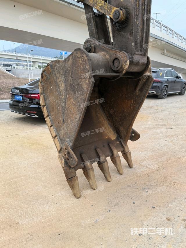 小臂整體左后（工作和回轉(zhuǎn)裝置）