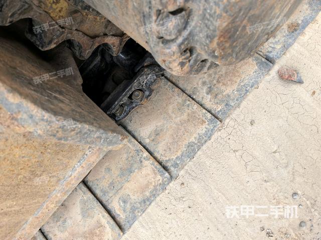 左側(cè)履帶整體?（行走機(jī)構(gòu)）