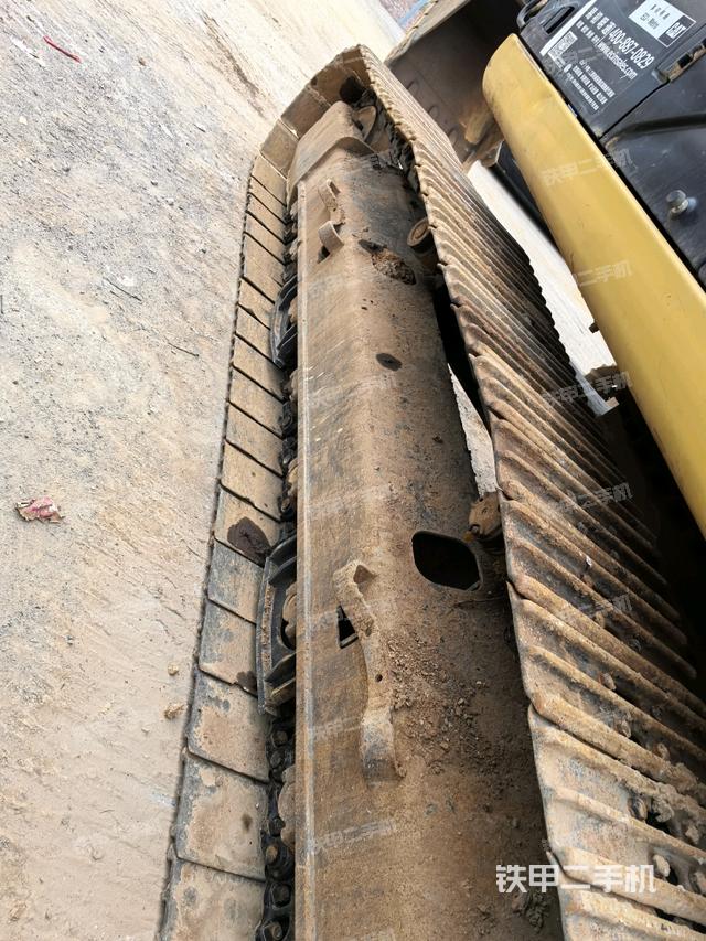 左驅(qū)動(dòng)輪（行走機(jī)構(gòu)）