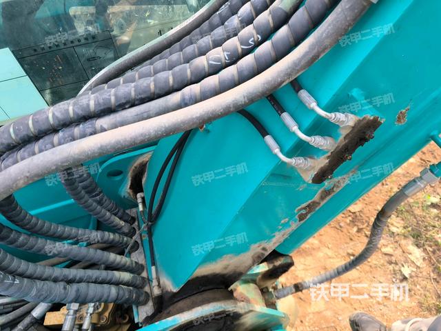 轉(zhuǎn)盤和下車架正前（工作和回轉(zhuǎn)裝置）