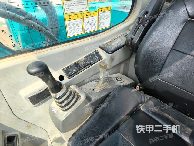 座椅后部（駕駛室部分）