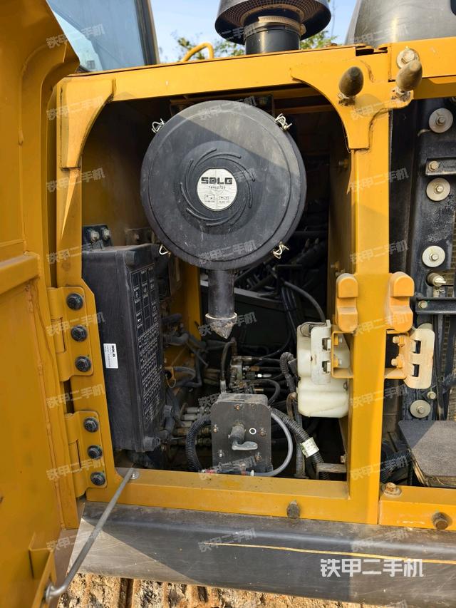 空濾倉整體（大件艙室）