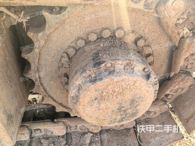 右側(cè)履帶整體（行走機構(gòu)）