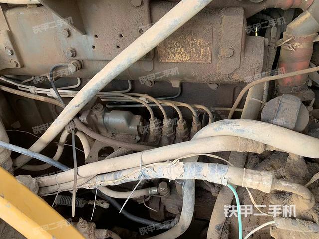 發(fā)動(dòng)機(jī)左側(cè)（整機(jī)外觀及大件）