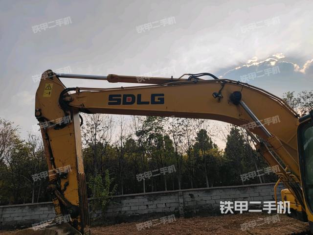 小臂整體左后（工作和回轉(zhuǎn)裝置）