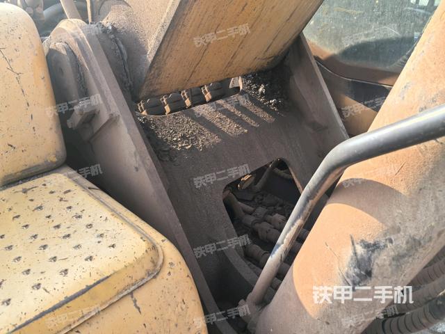 大臂根部?斜視（工作和回轉(zhuǎn)裝置）