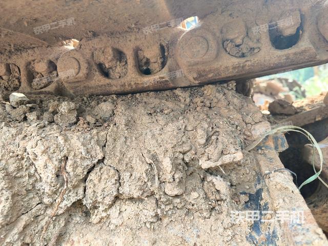 右側(cè)履帶整體?（行走機構(gòu)）