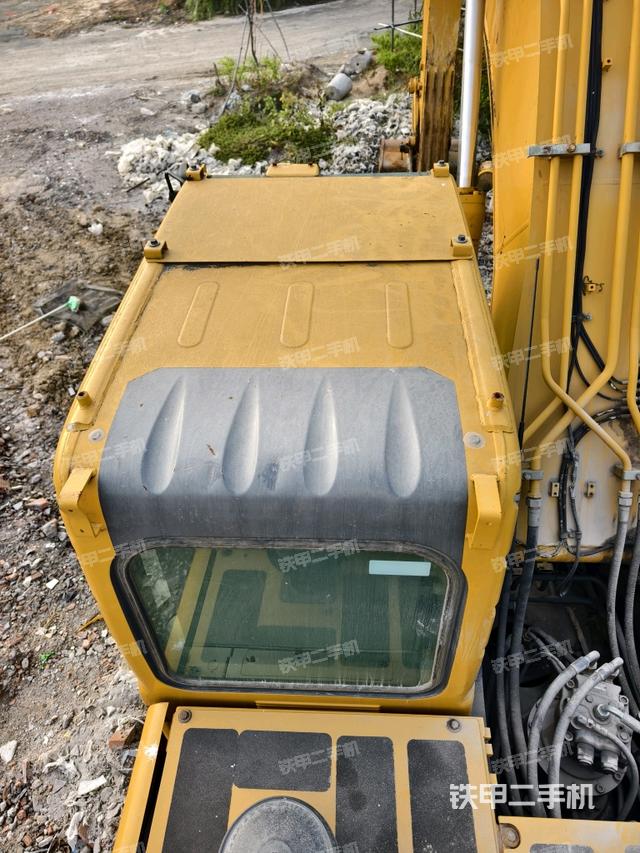 駕駛室頂部俯視（上車部件）