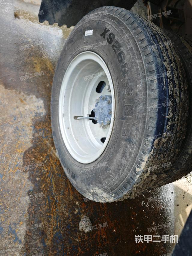 左引導輪 /左前輪（行走機構）