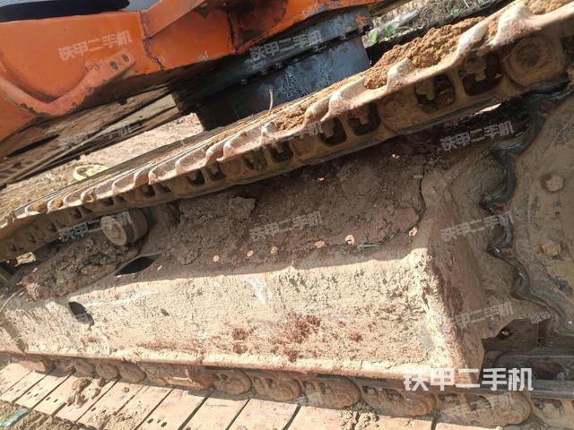 右側(cè)履帶整體?（行走機(jī)構(gòu)）