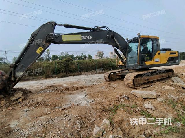 沃尔沃EC200 D挖掘机