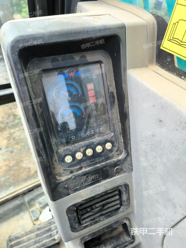 ?駕駛室正側(cè)（駕駛室部分）