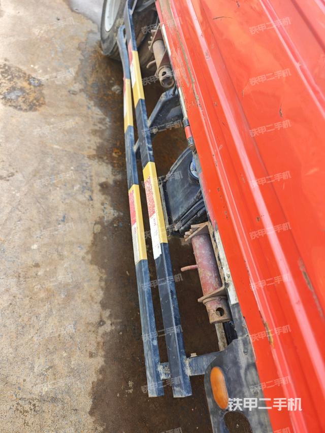 工作裝置4（工作裝置）