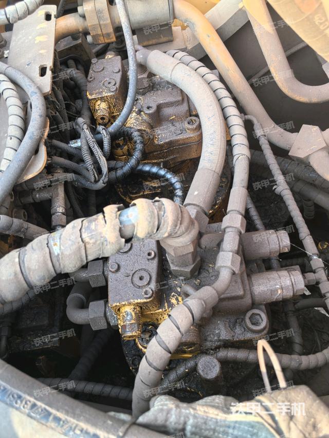 回轉(zhuǎn)馬達(dá)（上車部件）