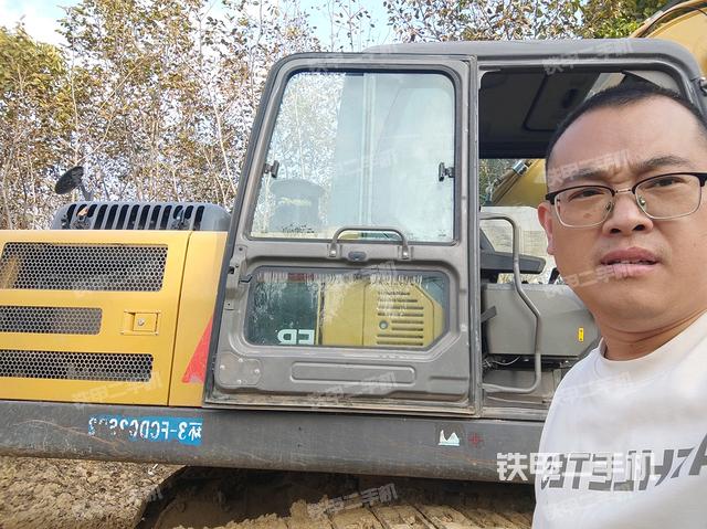 雷沃重工FR200E挖掘机的设备实拍-第1张实拍照片