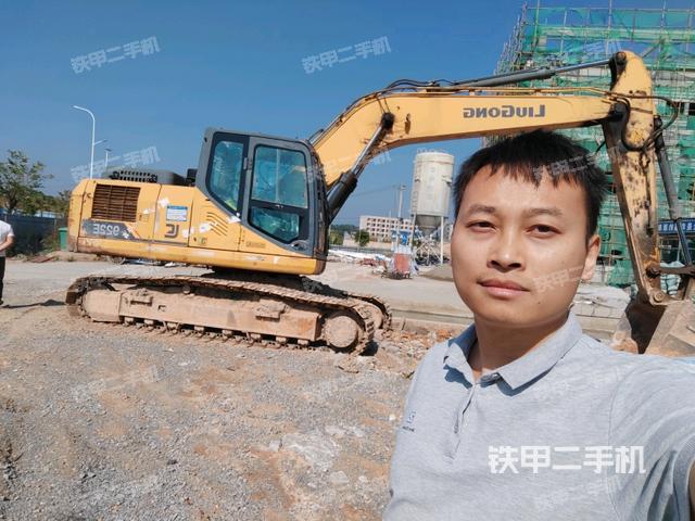 柳工CLG922E挖掘机的设备实拍-第1张实拍照片