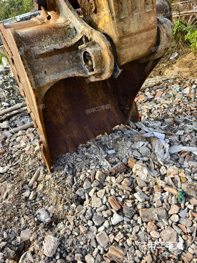 鏟斗右后整體（工作和回轉裝置）