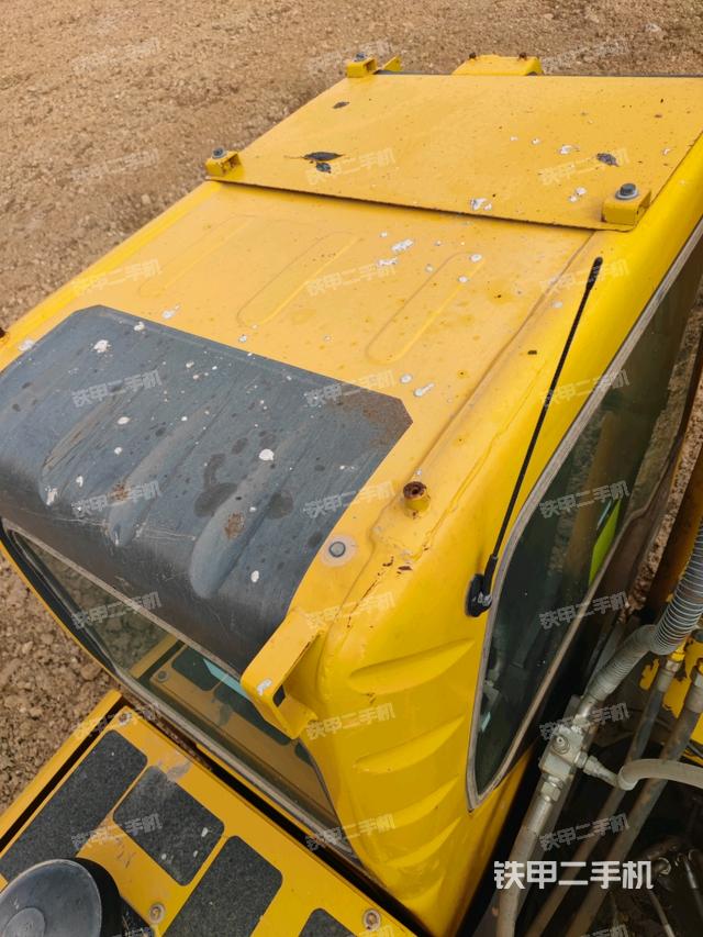 駕駛室頂部俯視（上車(chē)部件）