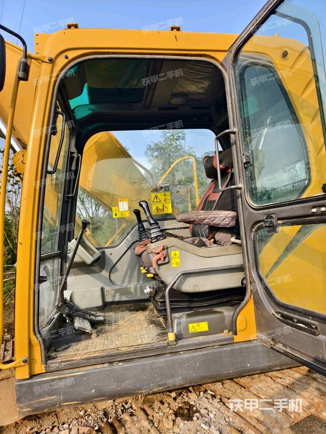 駕駛室正側（駕駛室部分）