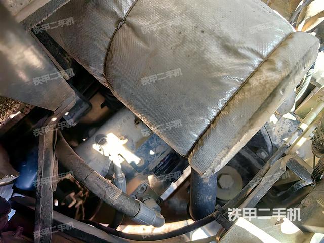 液壓泵艙室正面整體（整機(jī)外觀）