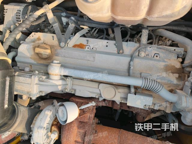 發(fā)動(dòng)機(jī)室（上車(chē)部件）