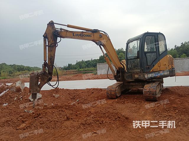 柳工CLG906D挖掘机