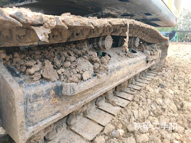 右側(cè)履帶整體（行走機(jī)構(gòu)）