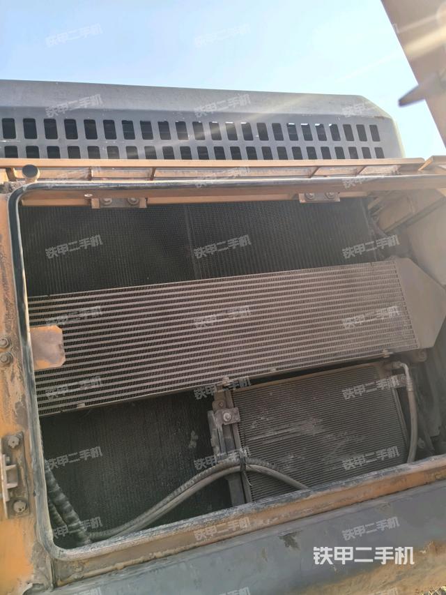 散熱器正面（大件艙室）