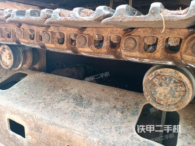 左側(cè)行走馬達蓋板（行走機構(gòu)）