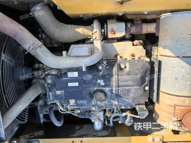 发动机室（上车部件）