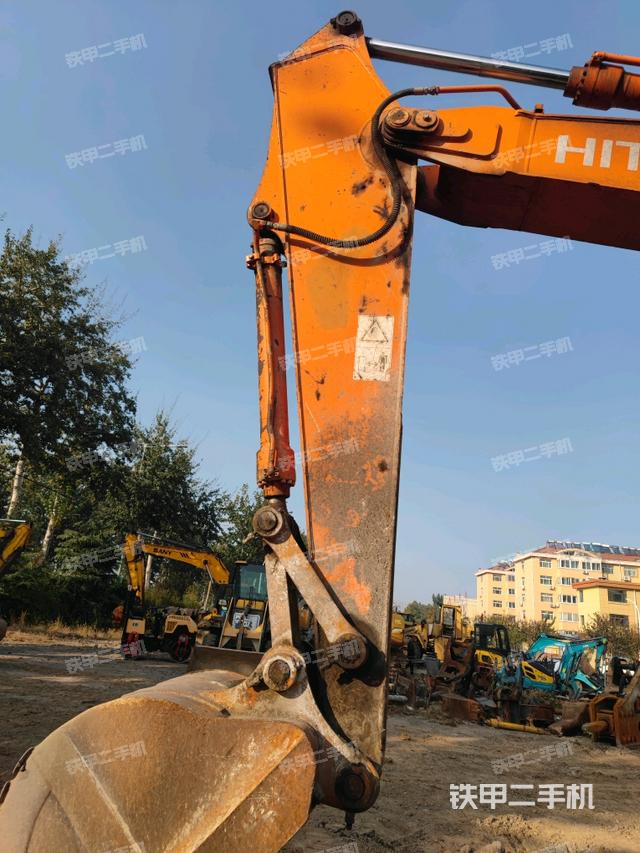 小臂整體左后(工作和回轉(zhuǎn)裝置) 小臂整體左后(工作和回轉(zhuǎn)裝置)