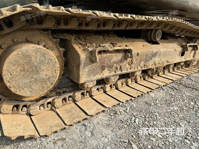 單側(cè)履帶整體（整機(jī)外觀）