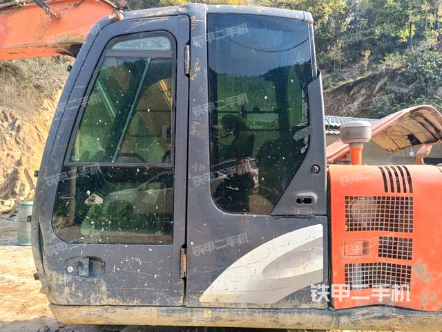 ?駕駛室正側(cè)（駕駛室部分）