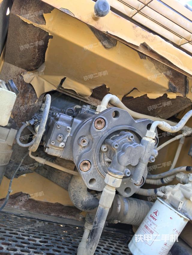 液压泵斜45 左（大件舱室）