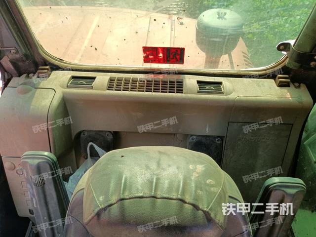 座椅后部（駕駛室部分）