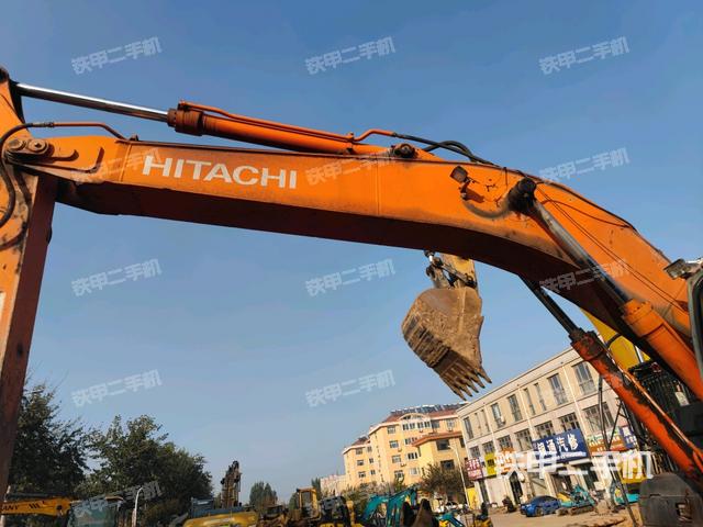 大臂整體?右側(cè)(工作和回轉(zhuǎn)裝置) 大臂整體?右側(cè)(工作和回轉(zhuǎn)裝置)