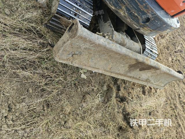 久保田KX165-5挖掘机的设备实拍-第13张实拍照片