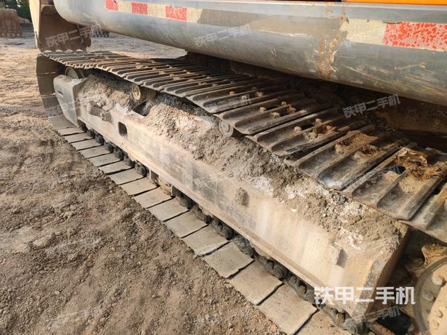 右側(cè)履帶整體(行走機(jī)構(gòu)) 右側(cè)履帶整體(行走機(jī)構(gòu))