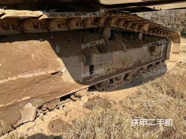 三一重工SY215C挖掘机的设备实拍-第3张实拍照片
