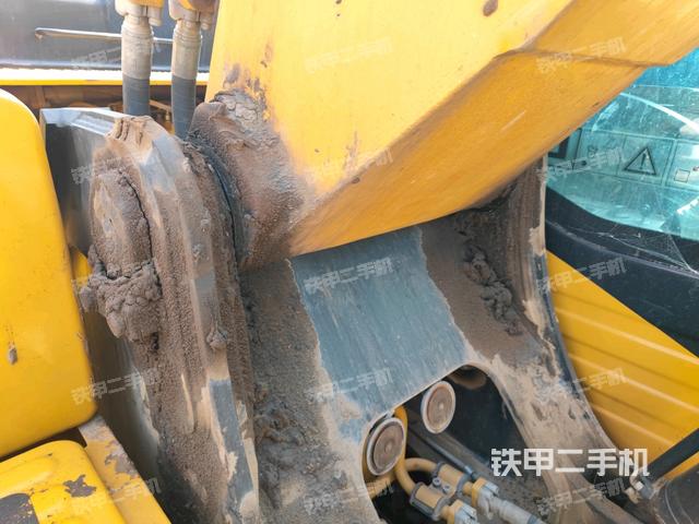 大臂根部?斜視(工作和回轉(zhuǎn)裝置) 大臂根部?斜視(工作和回轉(zhuǎn)裝置)