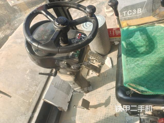 小時(shí)表（壓路機(jī)駕駛室）