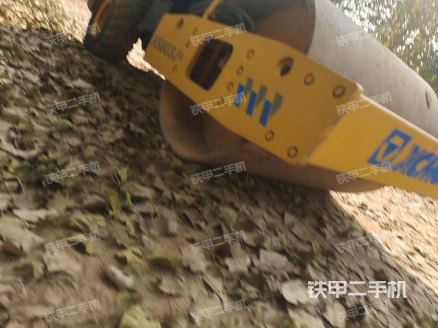 前車架正右側(cè)（壓路機前后車架）