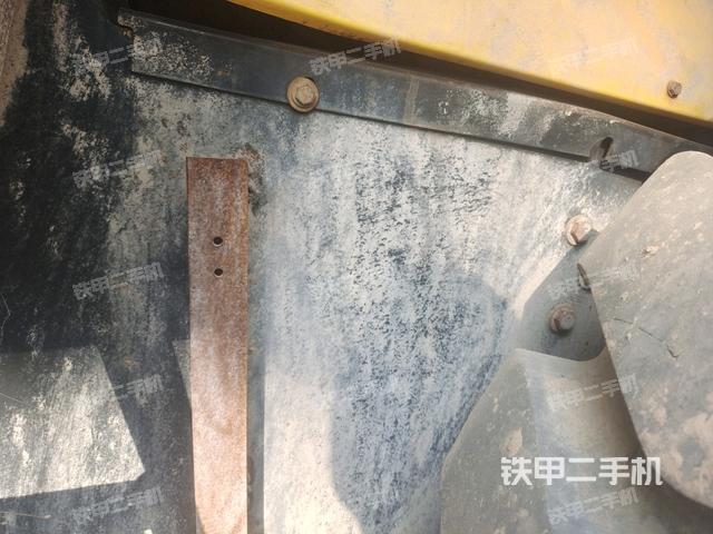 后玻璃角標(biāo)（壓路機(jī)駕駛室）